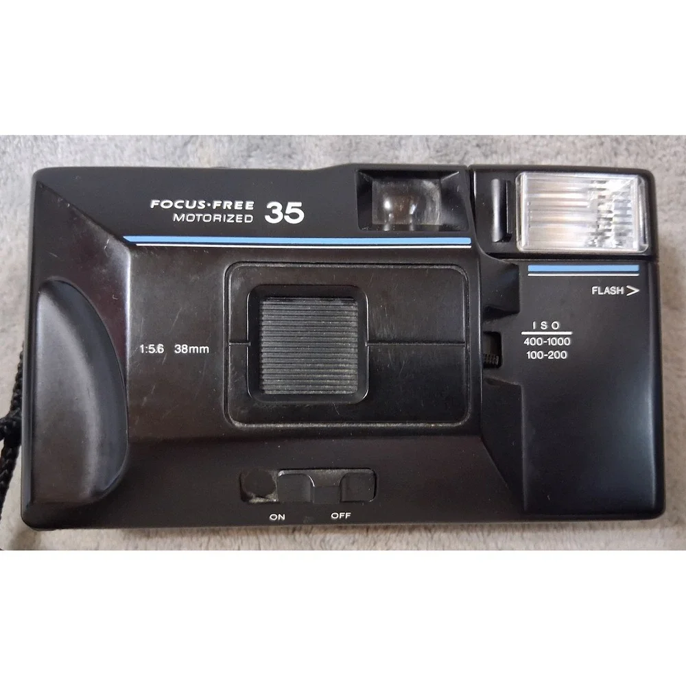 Vtg Sears Focus-Free Motorized 35mm Film Camera Kit w/ 3 Rolls Expired Fuji Film